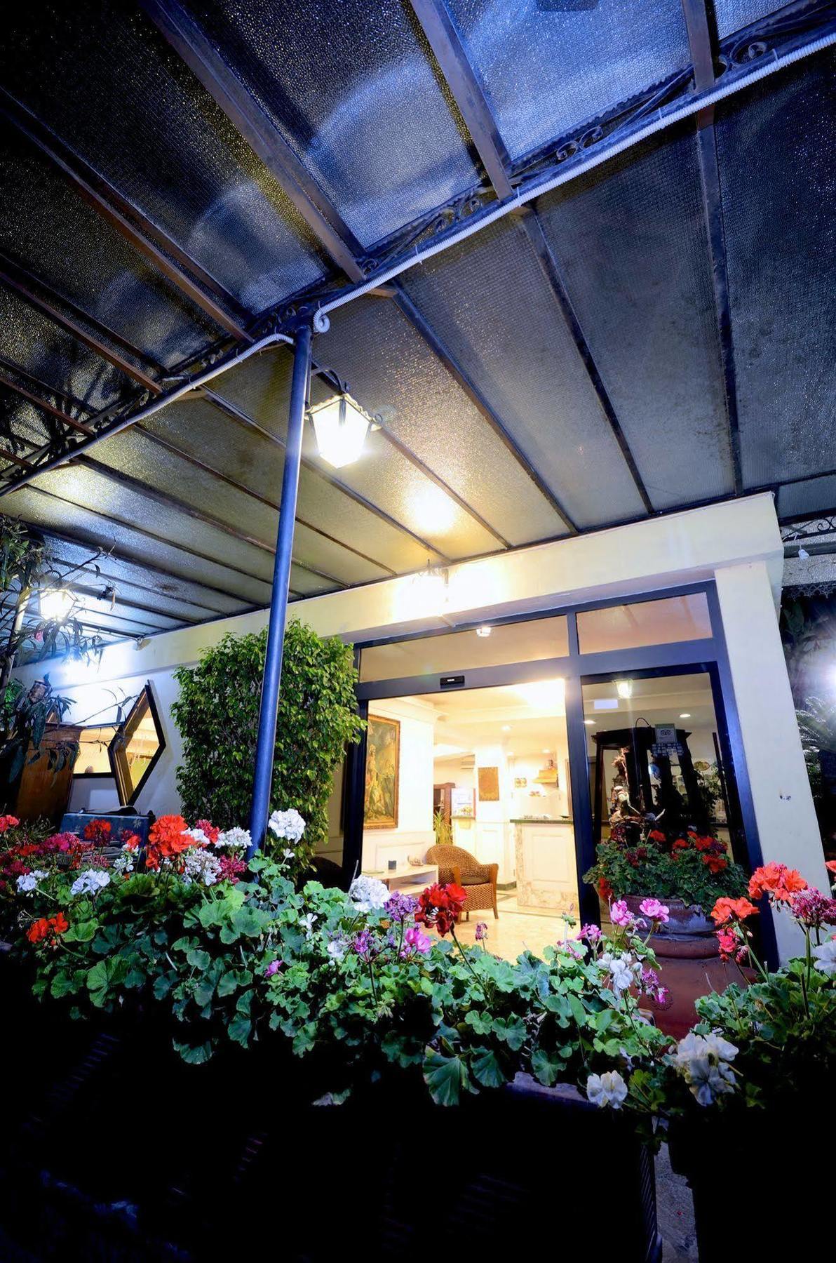 克林顿酒店 卡索里亚 外观 照片